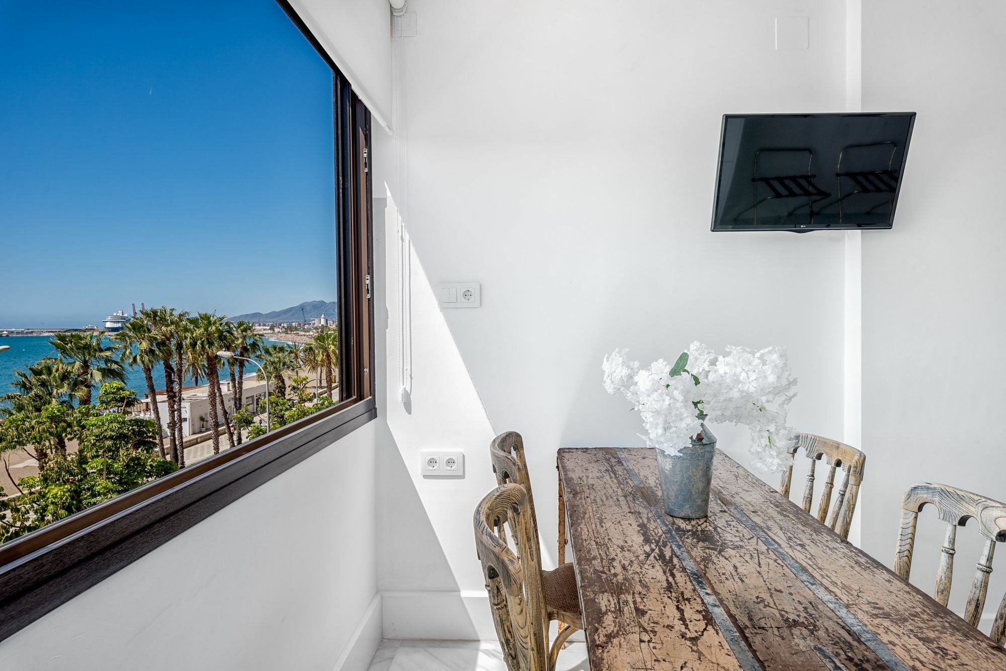 Iloftmalaga Miramar Apartment Bagian luar foto